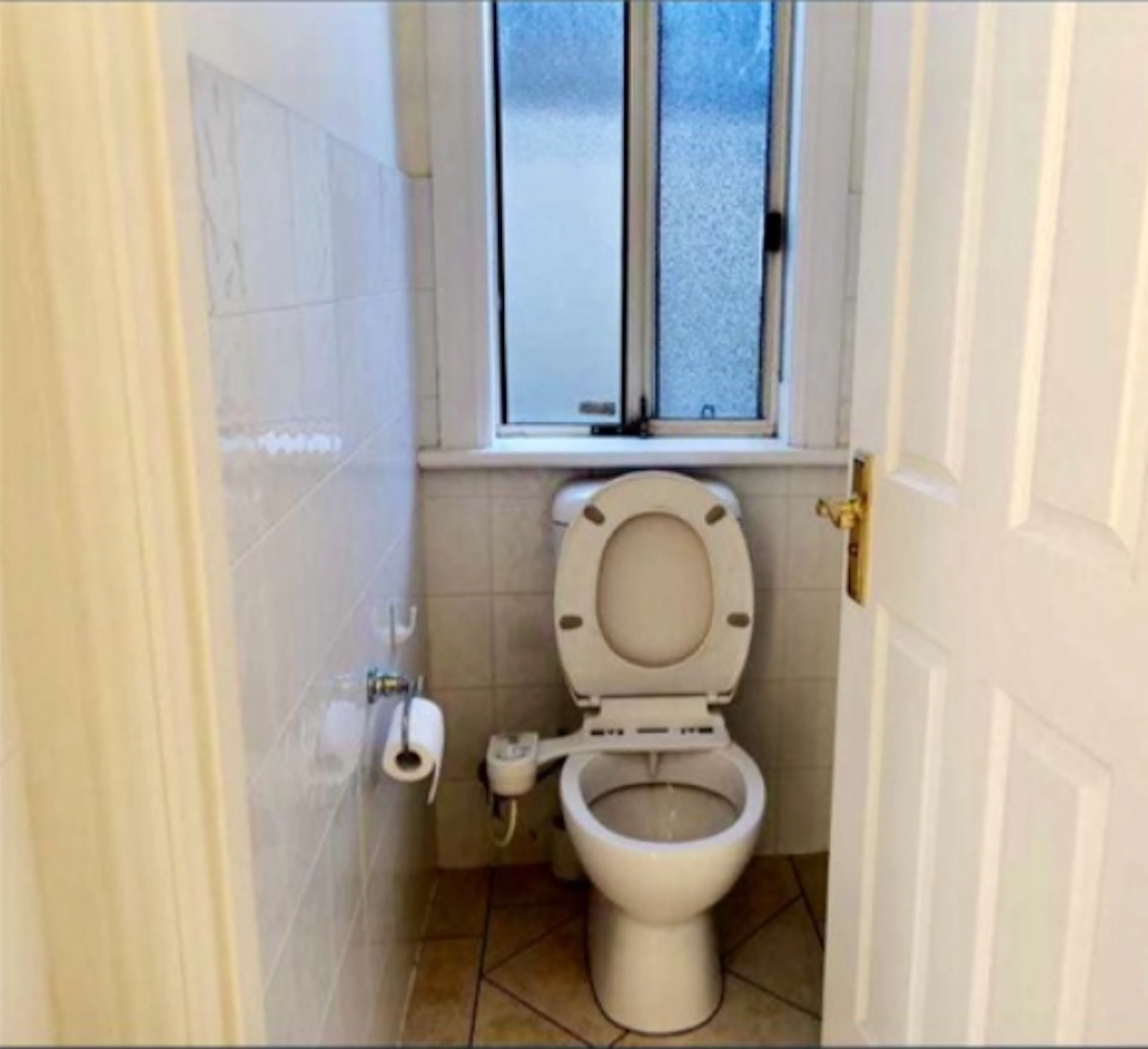 Room 6 BATHROOM 3