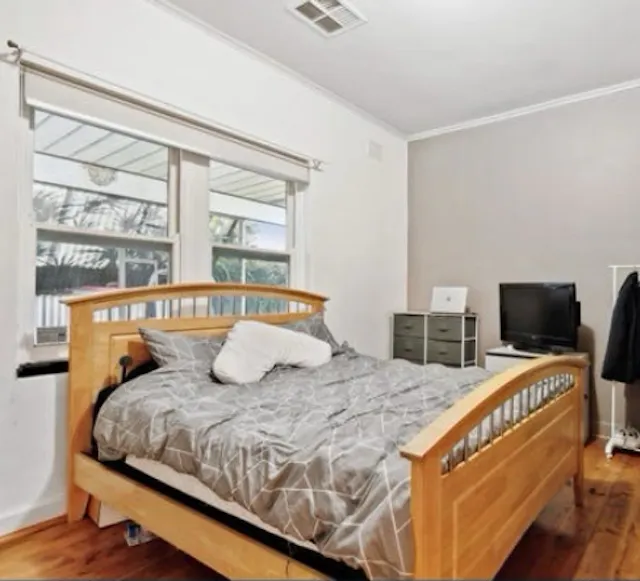 Room 1 room image 1