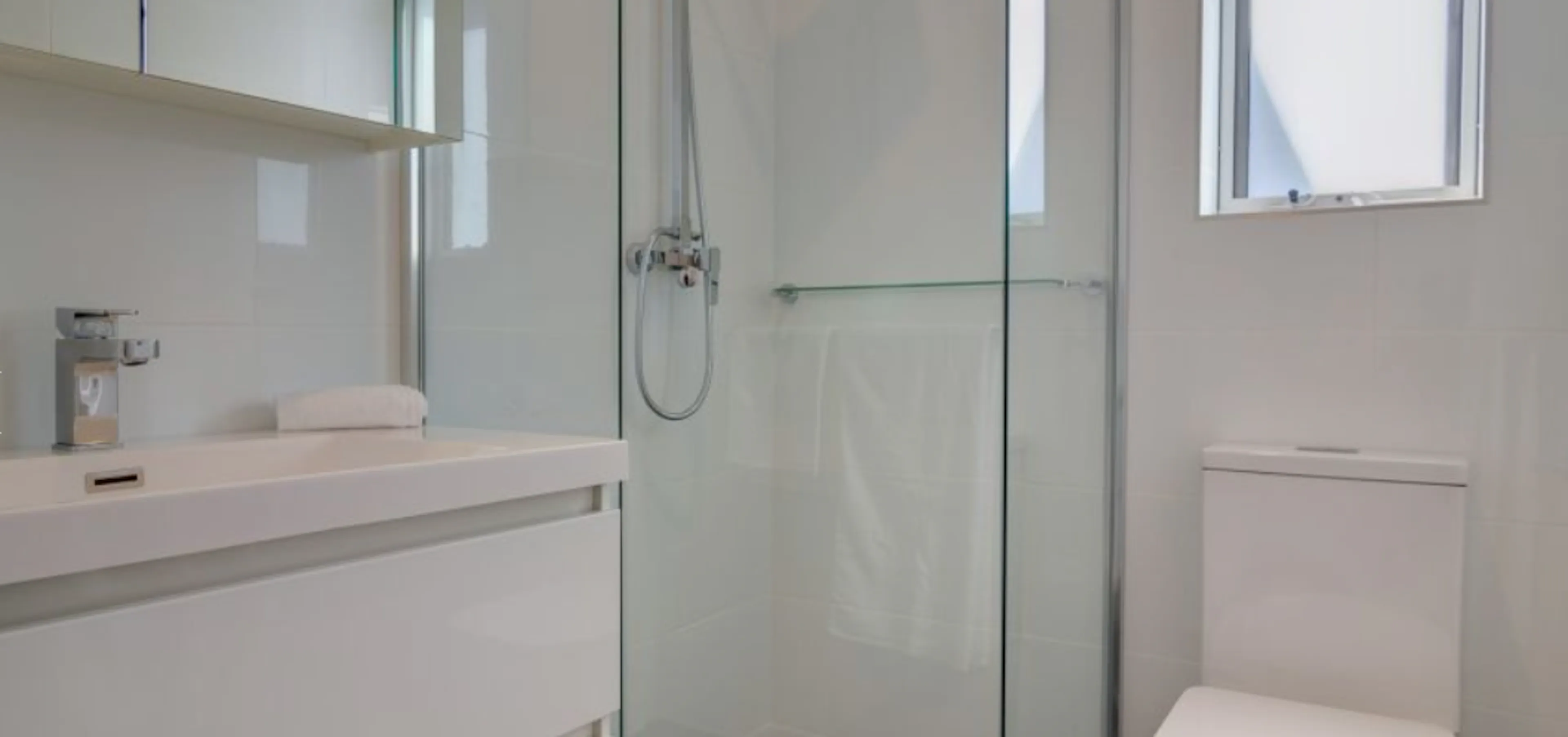Apt 4,5,6,7 BATHROOM 2