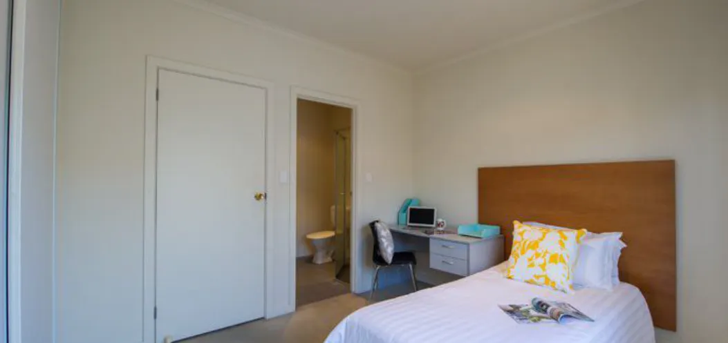 3 BDR + 1 BATH + 2 ENSUITE TOWNHOUSE ROOM 1