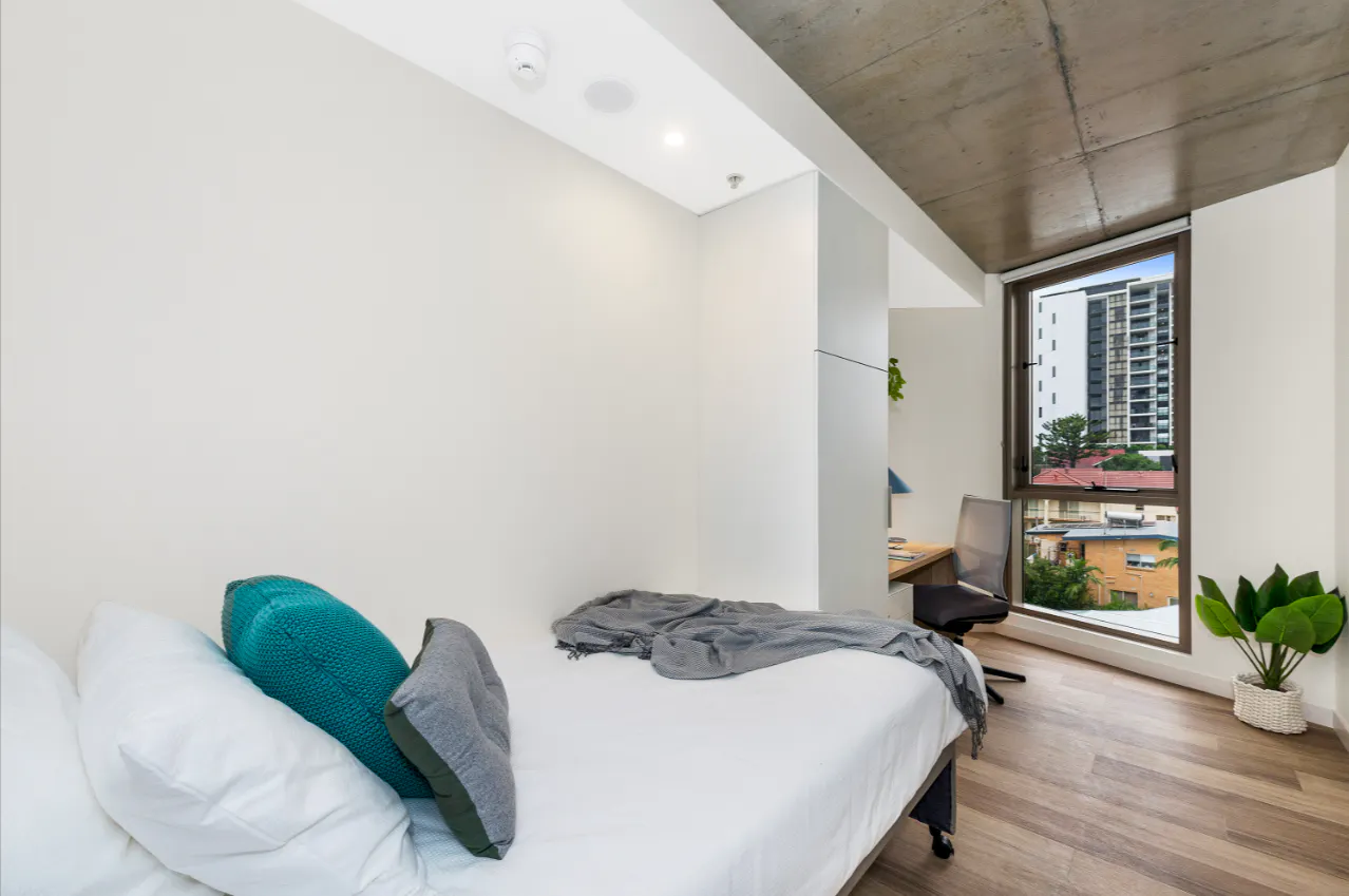 scape-st-lucia-brisbane-6 Bedroom Apartment