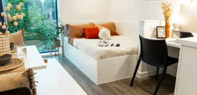 Elite Studio room image 1
