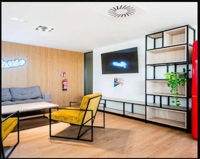 Standard Room (2-Bed) room image 1