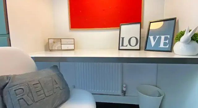 Studio room image 4