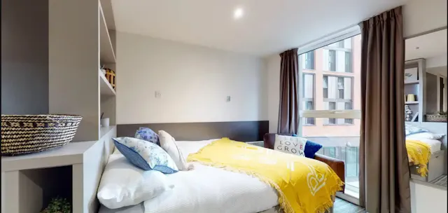 Silver Studio Penthouse room image 1