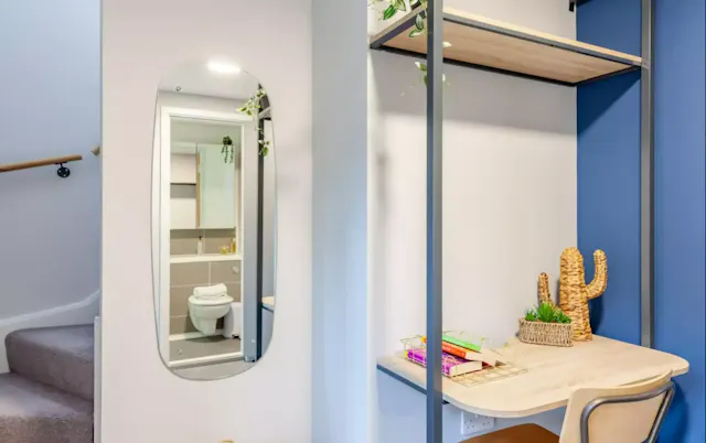 Mezzanine Apartment room image 3