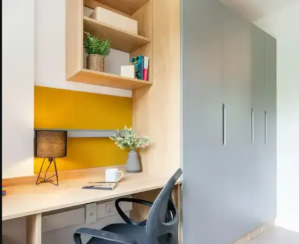 Platinum Studio room image 4