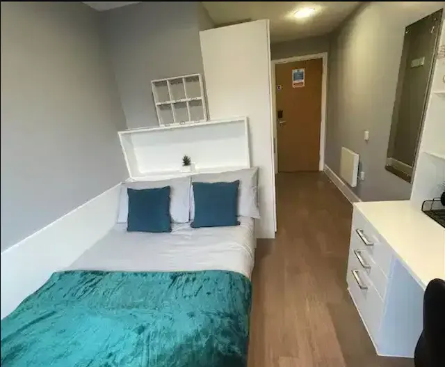 Bronze En-Suite room image 7