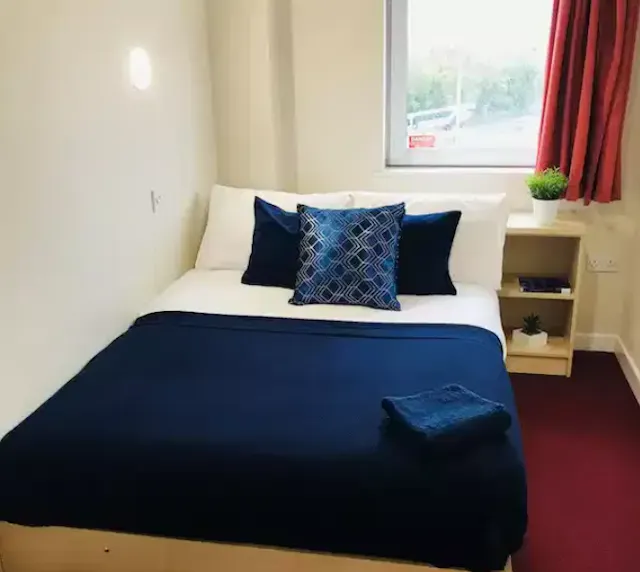 Apartment Top Floor room image 4