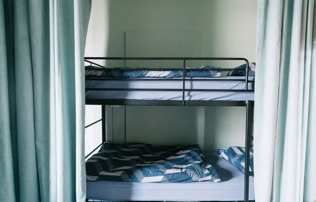 carric-hostel-melbourne-Twin Share Room with Shared Bathroom