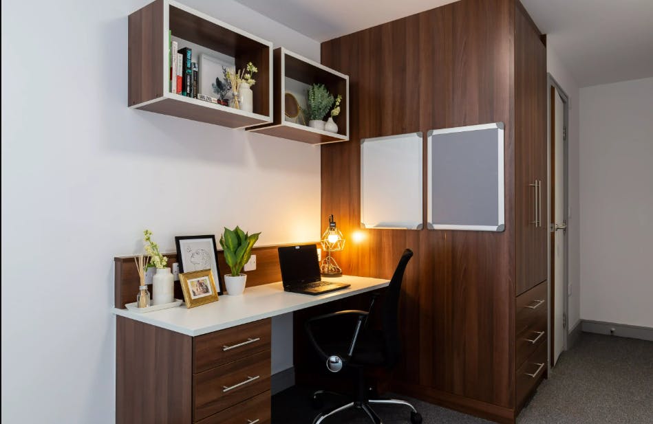 Deluxe En-Suite