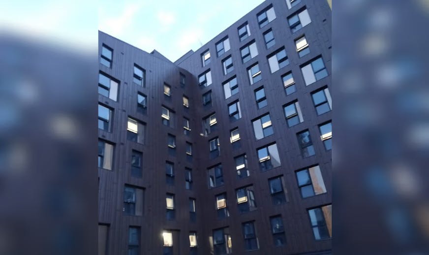BUILDING