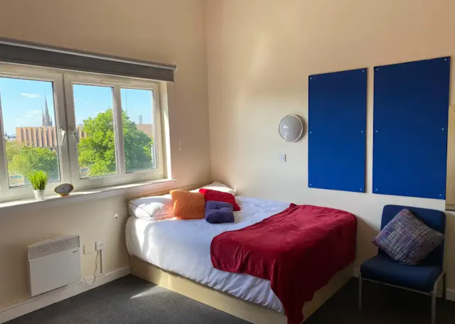 Bronze En-Suite Plus room image 2
