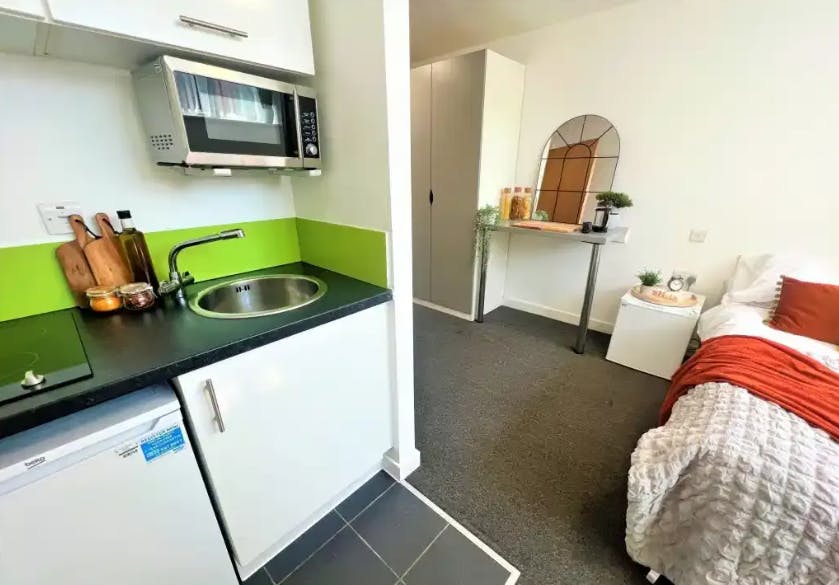 Ground Floor Deluxe Studio