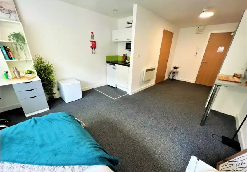 Ground Floor Premier Studio