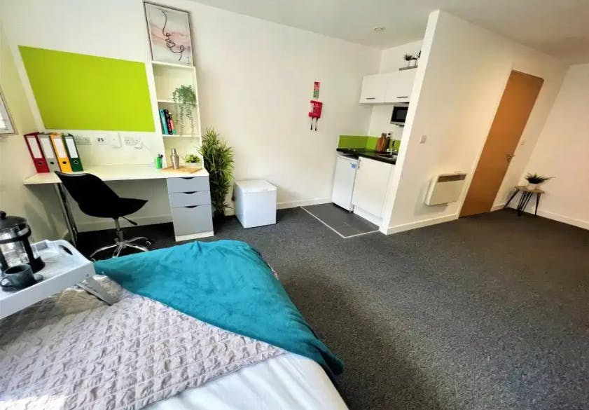 Ground Floor Premier Luxe Studio