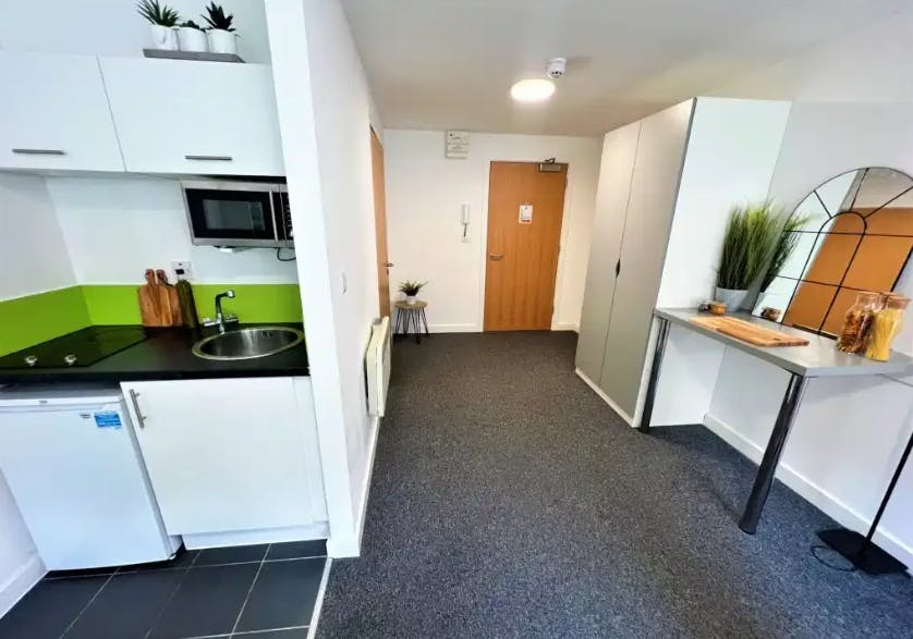 Ground Floor Premier Luxe Studio