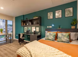 the-terry-frost-building-leeds-Deluxe En-Suite