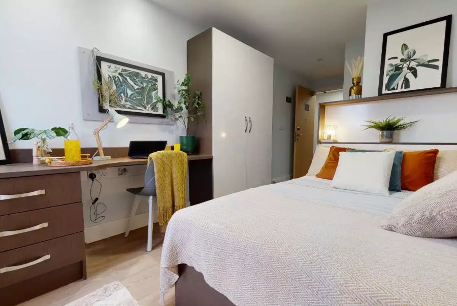 Platinum En Suite Plus