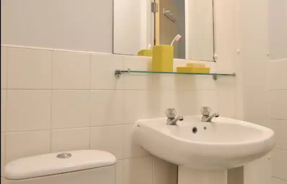 Silver En Suite Plus
