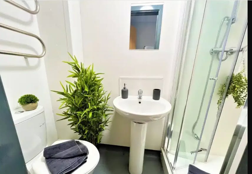 Classic En-Suite