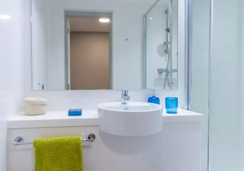Block A Superior Silver En Suite