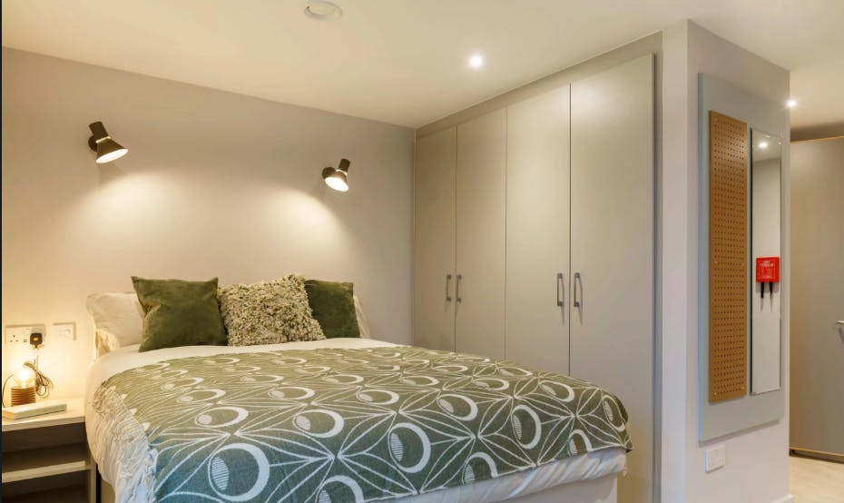 Premium One Bed Apartment Accessible