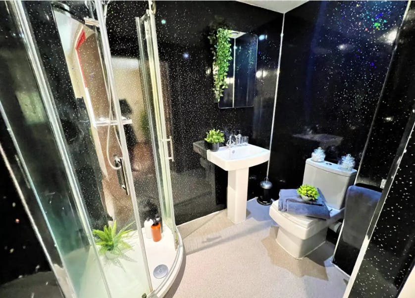 Silver Ensuite