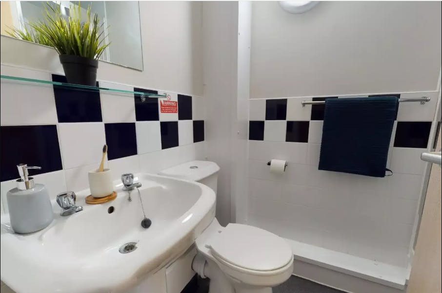 Bronze En Suite Plus