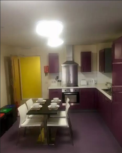Classic Ensuite Lower Ground – Behn Hall