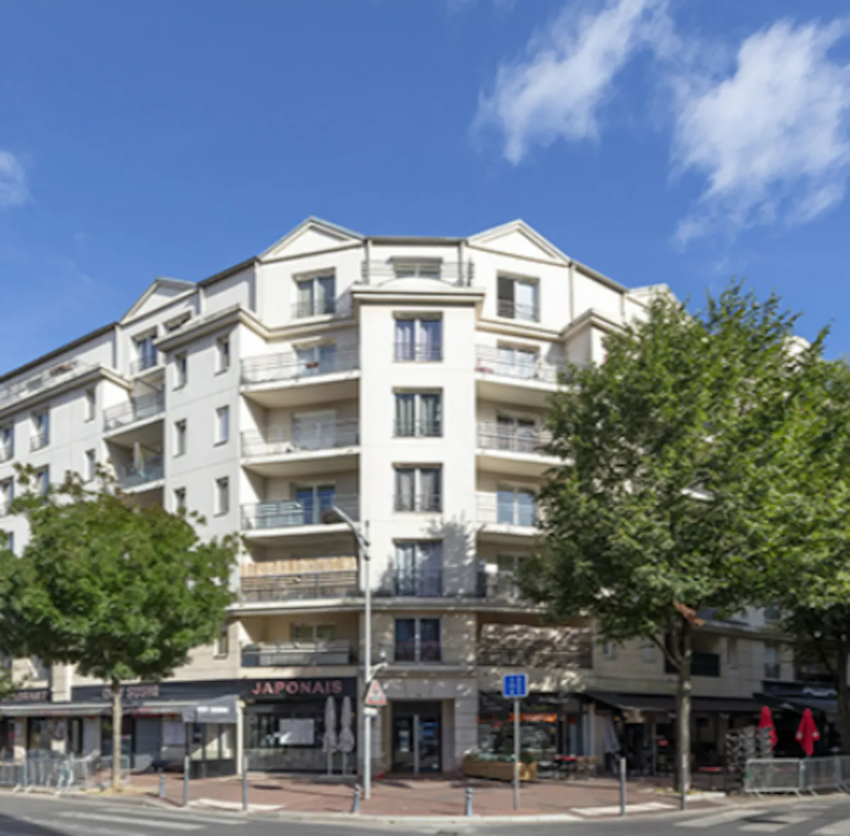 BUILDING BUILDING