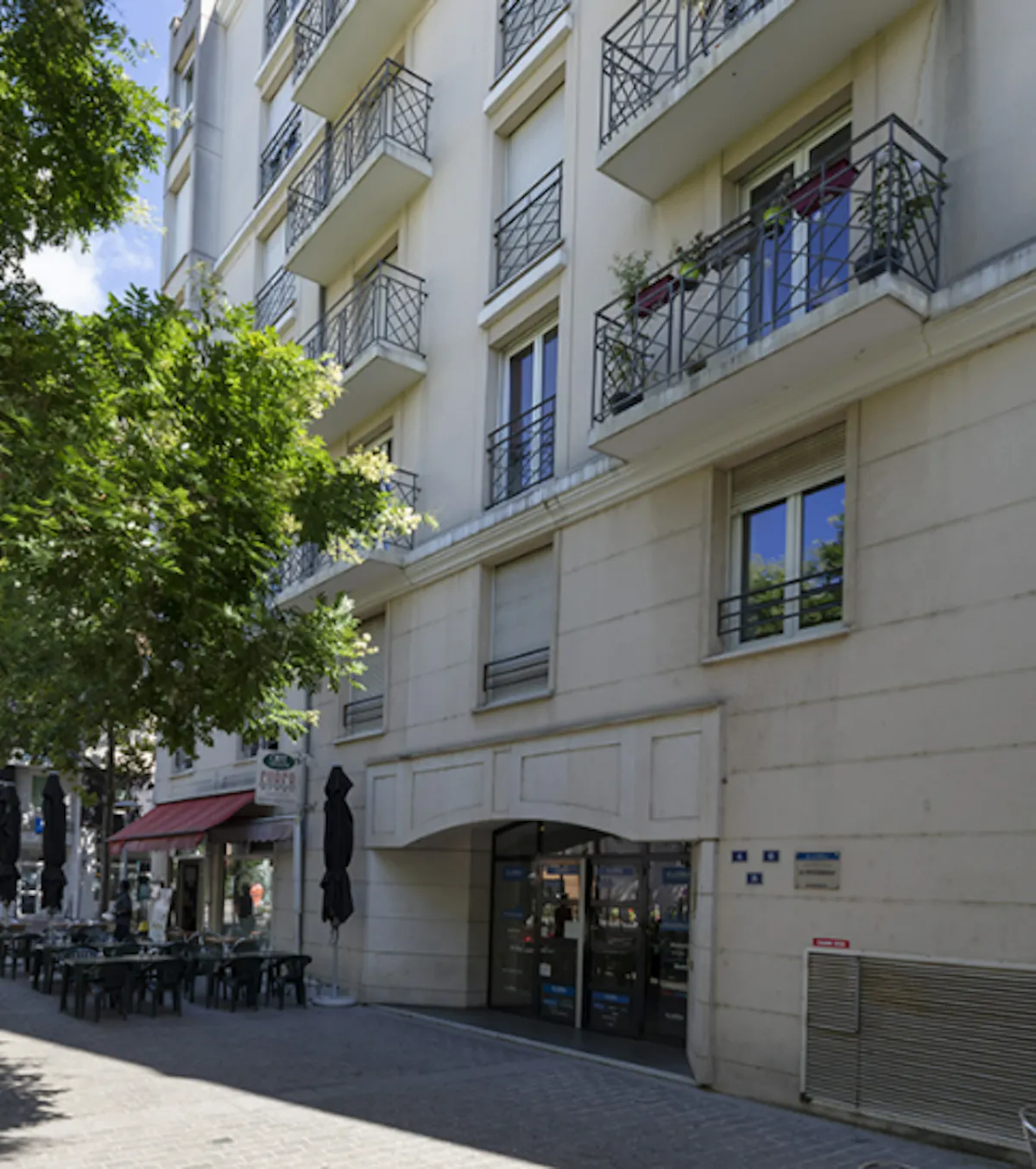 BUILDING BUILDING