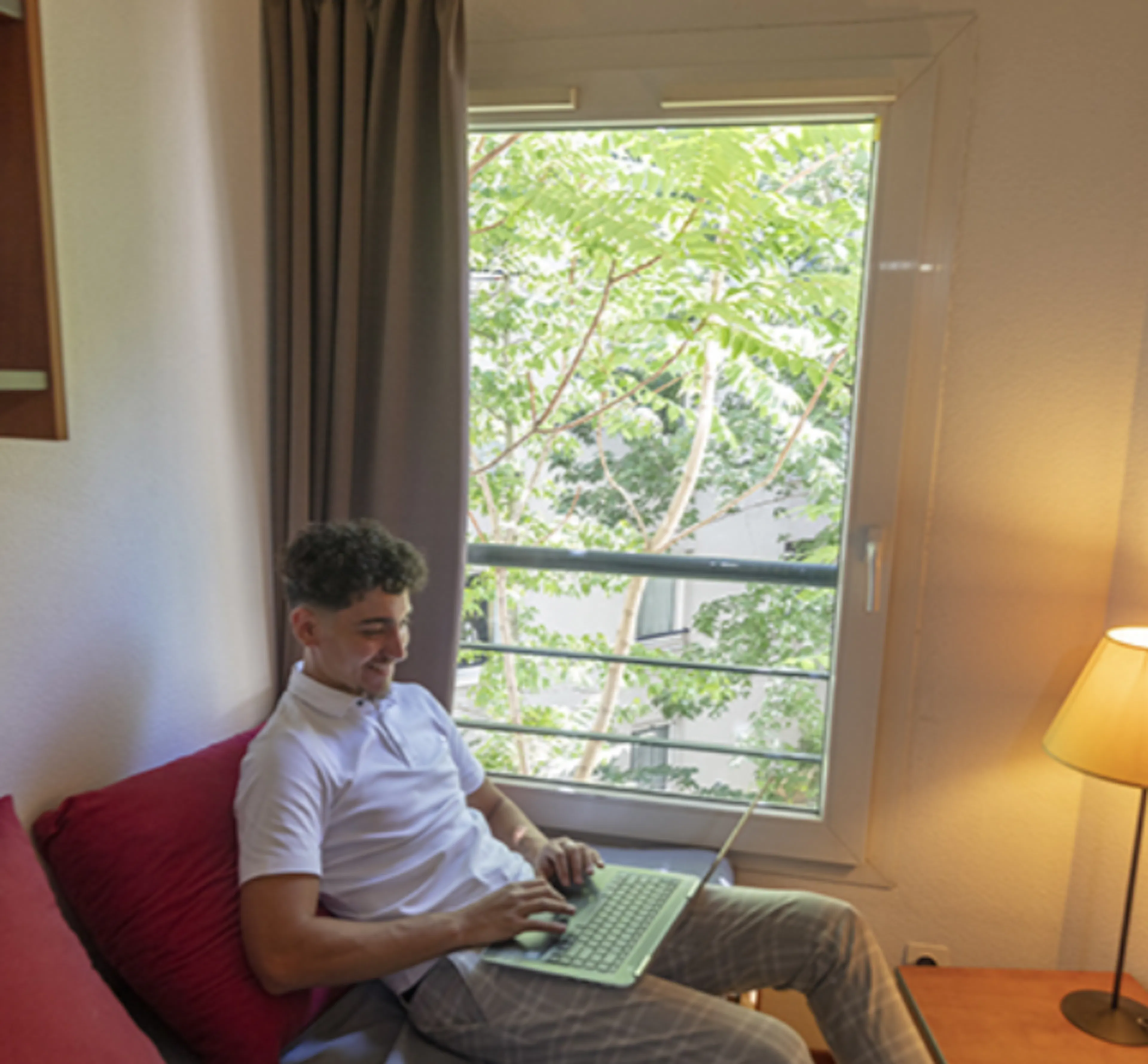 ROOM ROOM 1