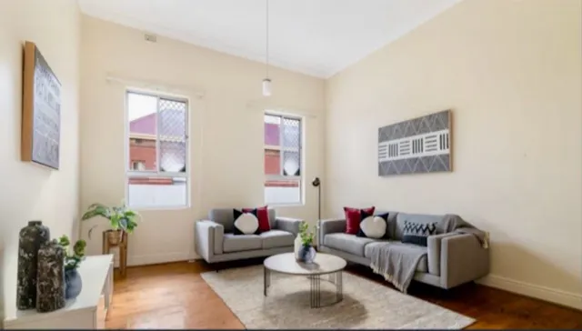 Room 5 room image 2