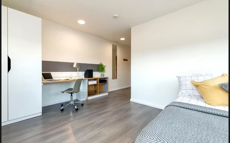 Platinum Ensuite