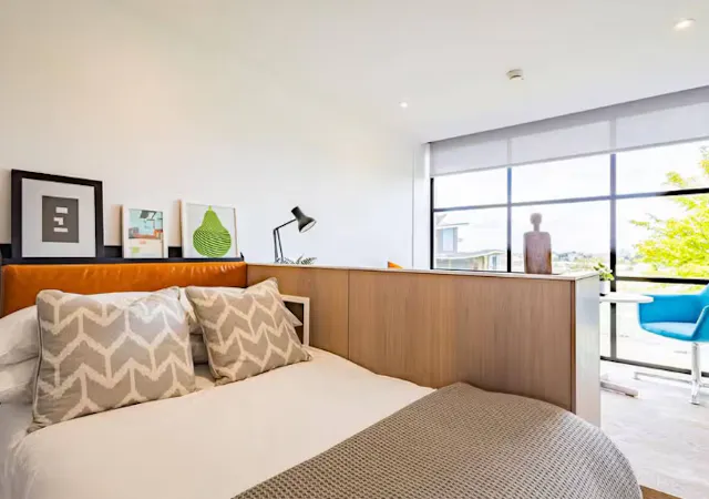 Large Studio room image 1