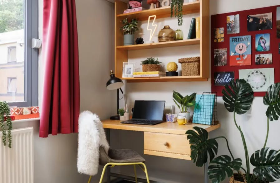 Non En-Suite, Premium Range 1