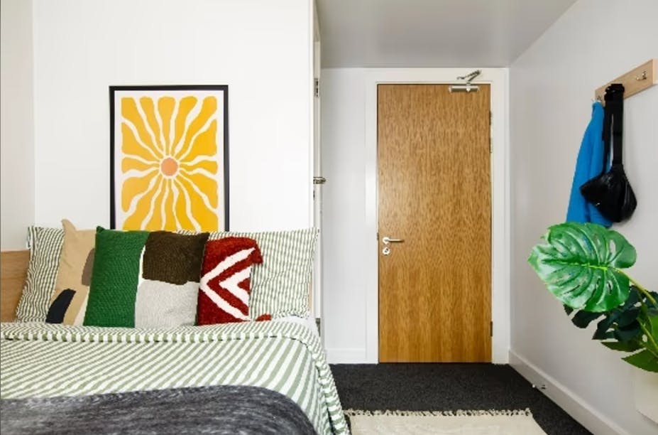 En-Suite, Premium Range 3