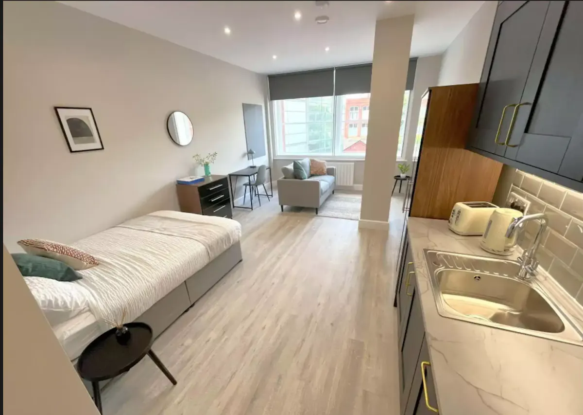 Super Deluxe Studio ROOM