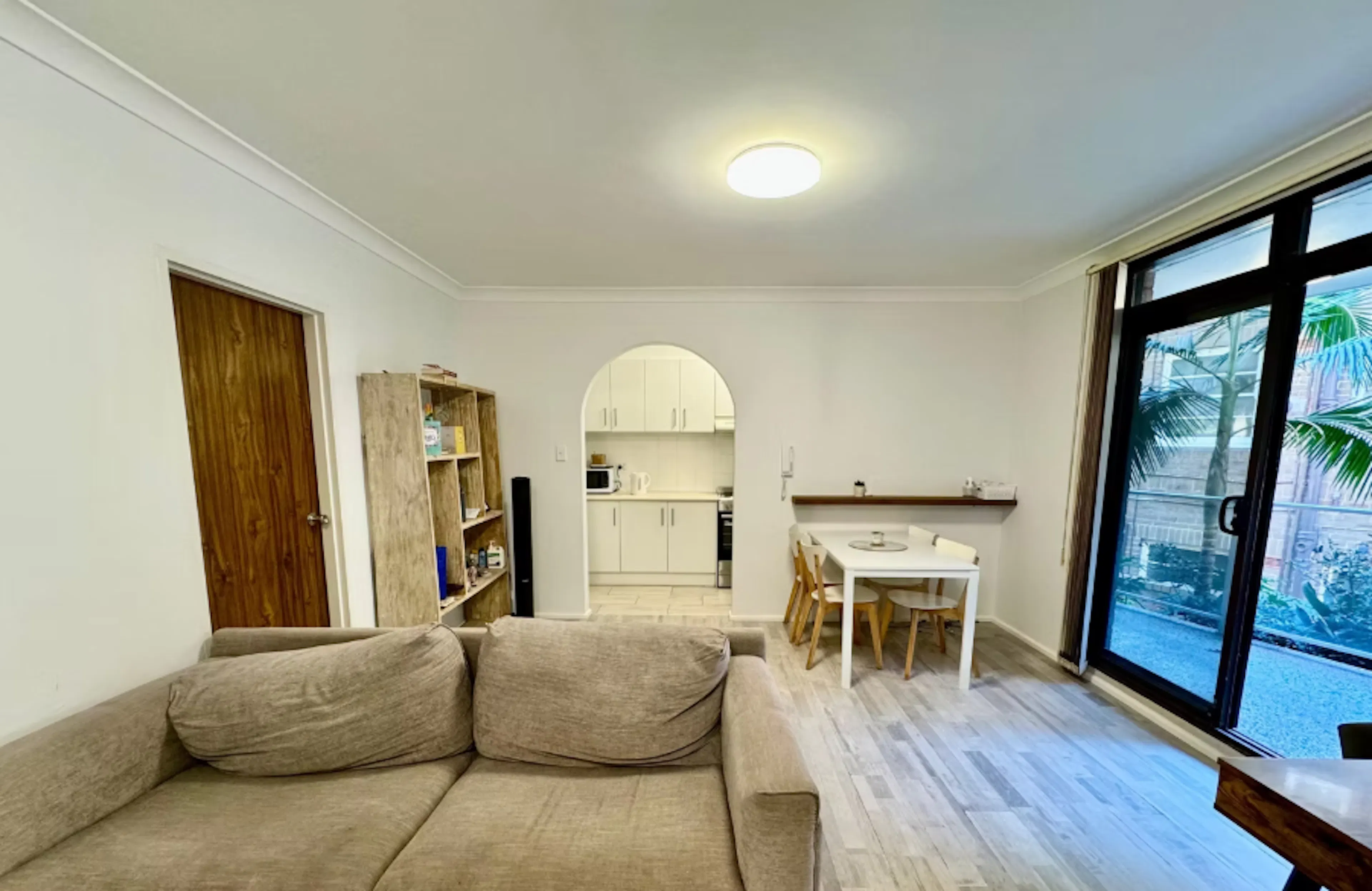 2 Bedroom 1 Bathroom Apartment COMMON_AREA 4