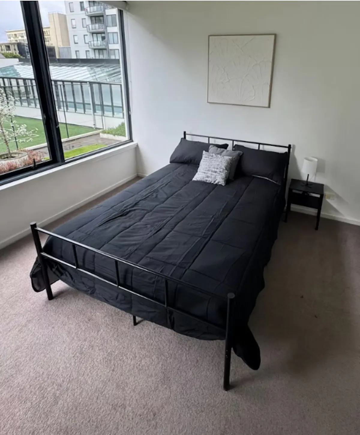 3 Bedroom, 2 Bathroom Apartment ROOM