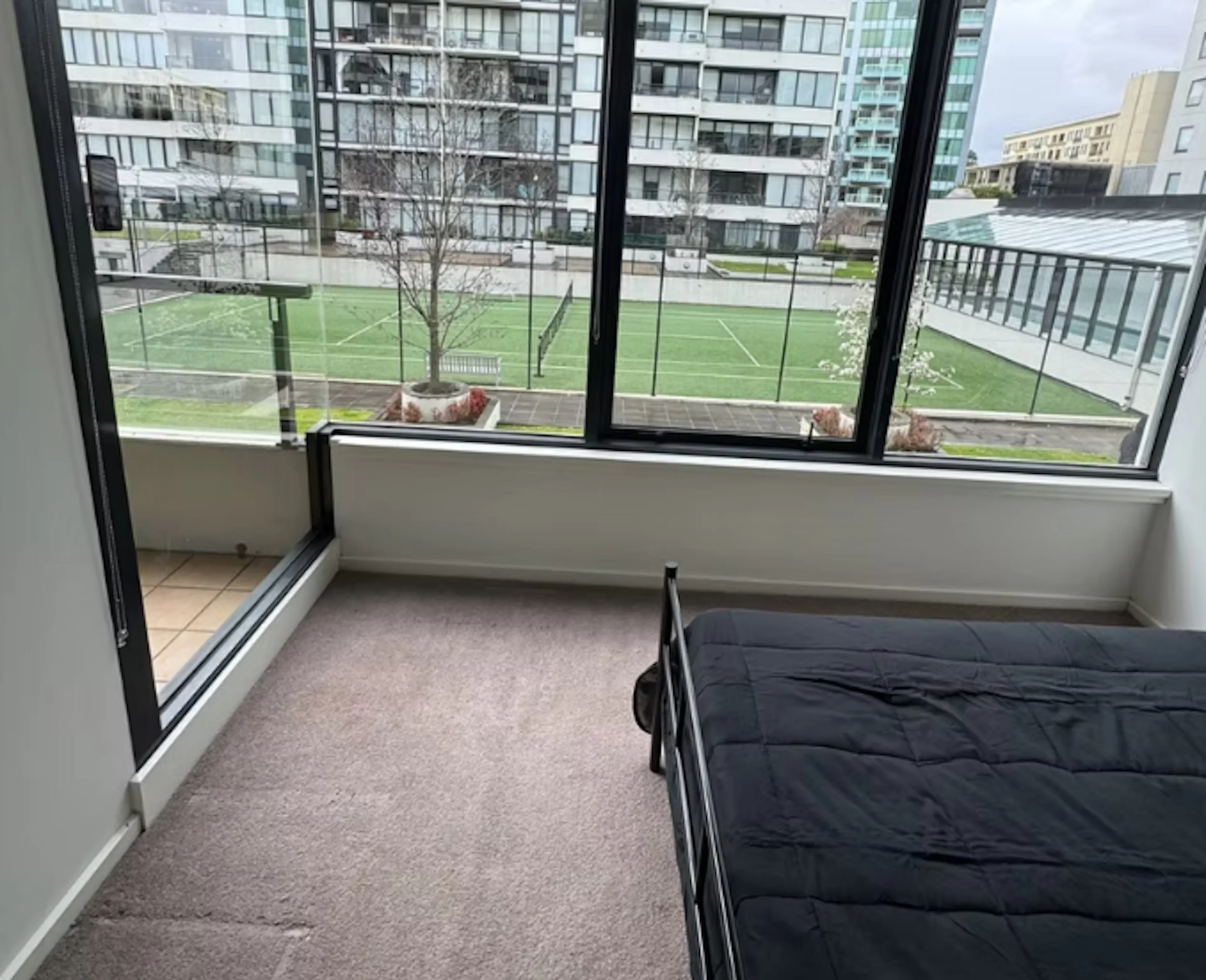 3 Bedroom, 2 Bathroom Apartment ROOM 1
