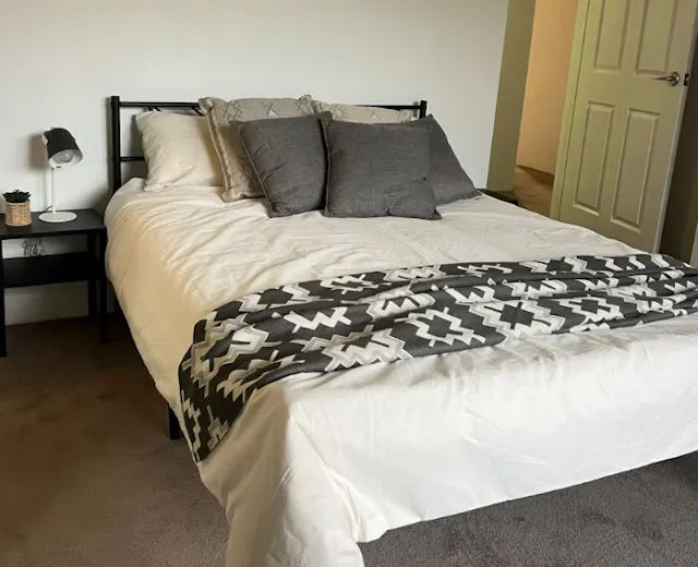 2 Bedroom, 2 Bathroom Apartment room image 1