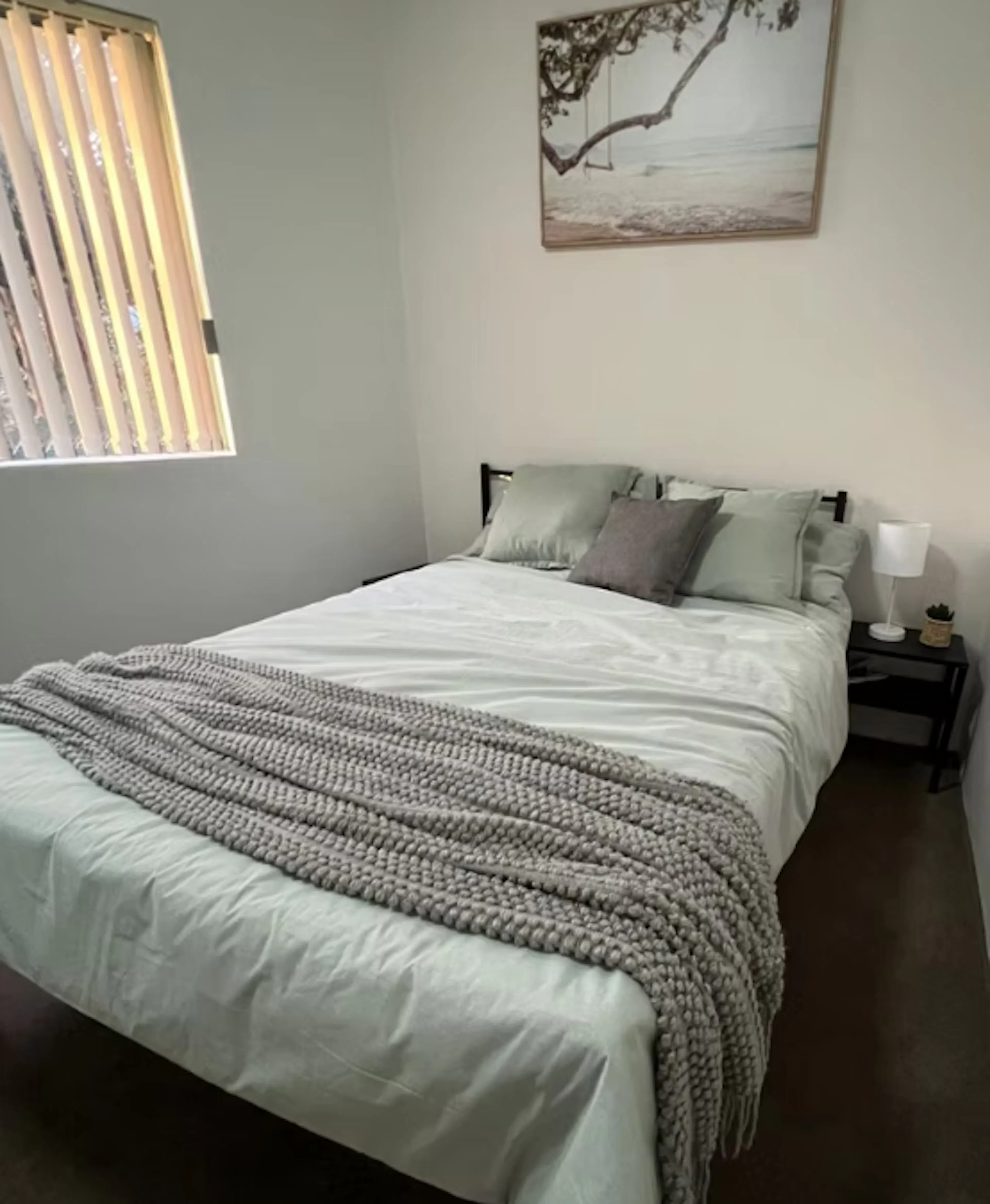 2 Bedroom, 2 Bathroom Apartment ROOM 4