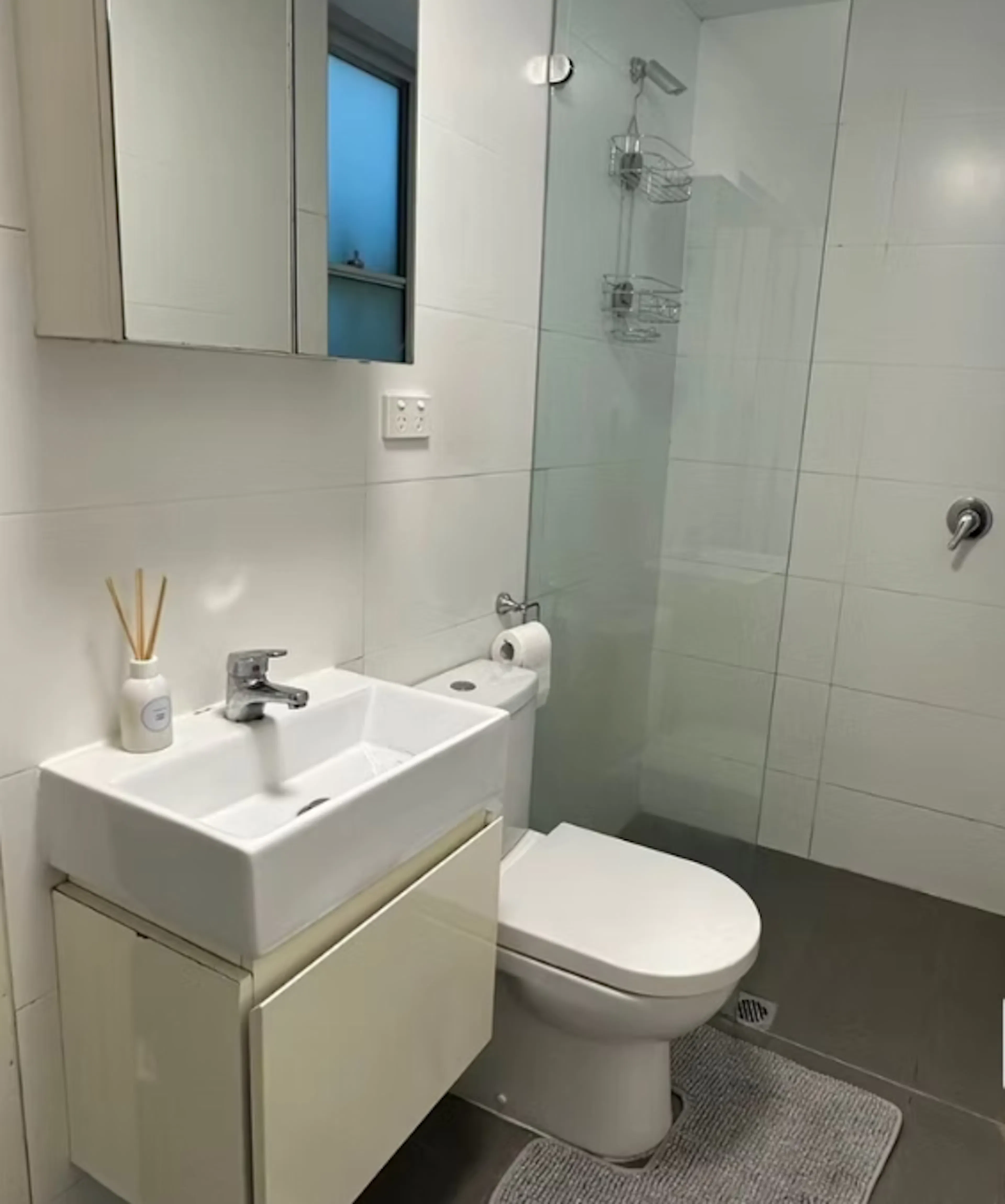 Studio Room BATHROOM 4