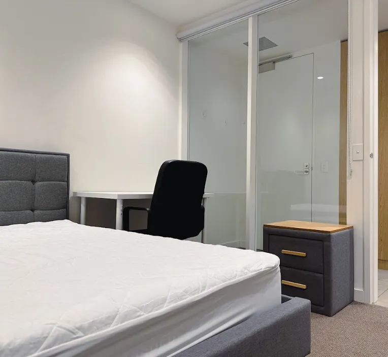 2 Bedroom 1 Bathroom Apartment ROOM 3
