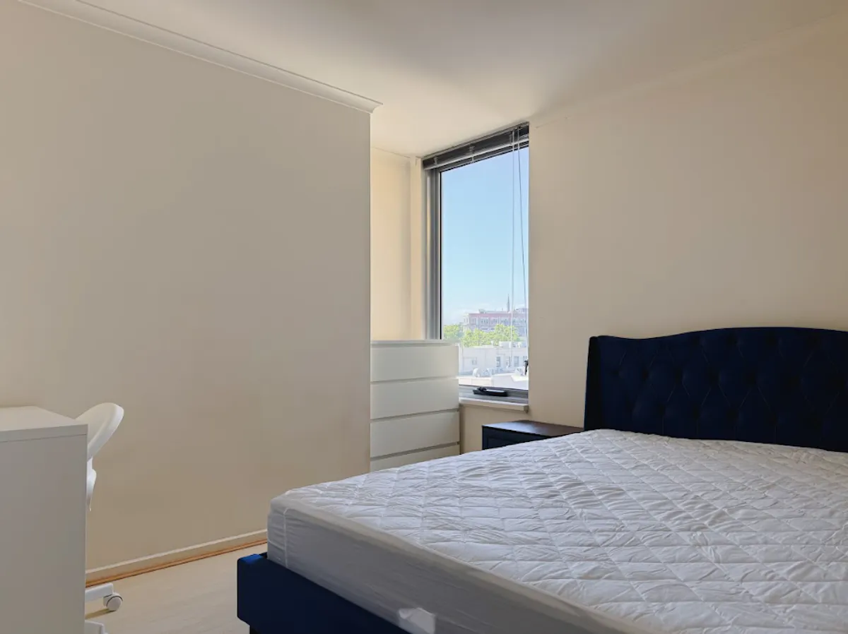 2 Bedroom, 2 Bathroom Apartment ROOM