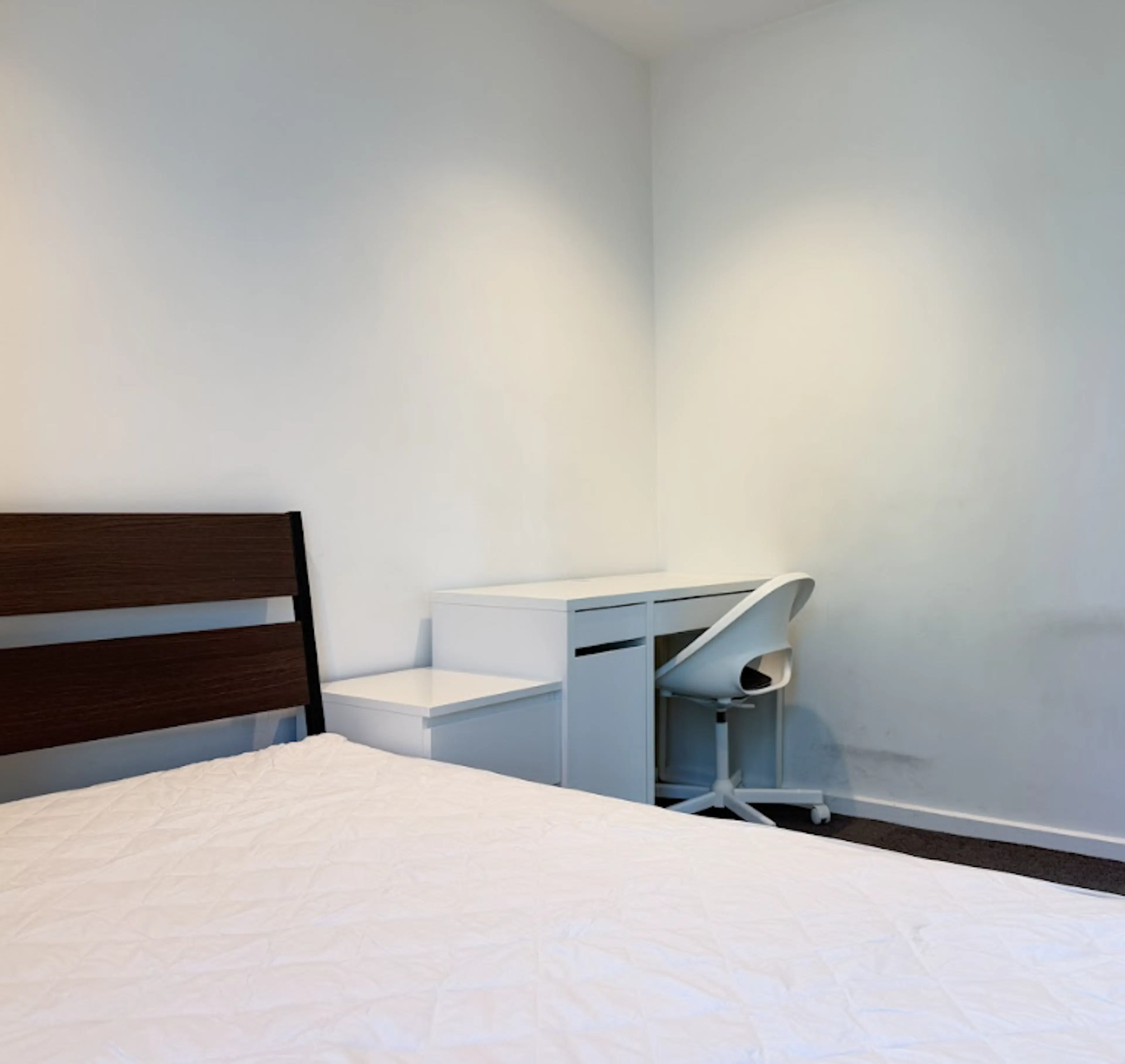 3 Bedroom, 2 Bathroom Apartment ROOM 2