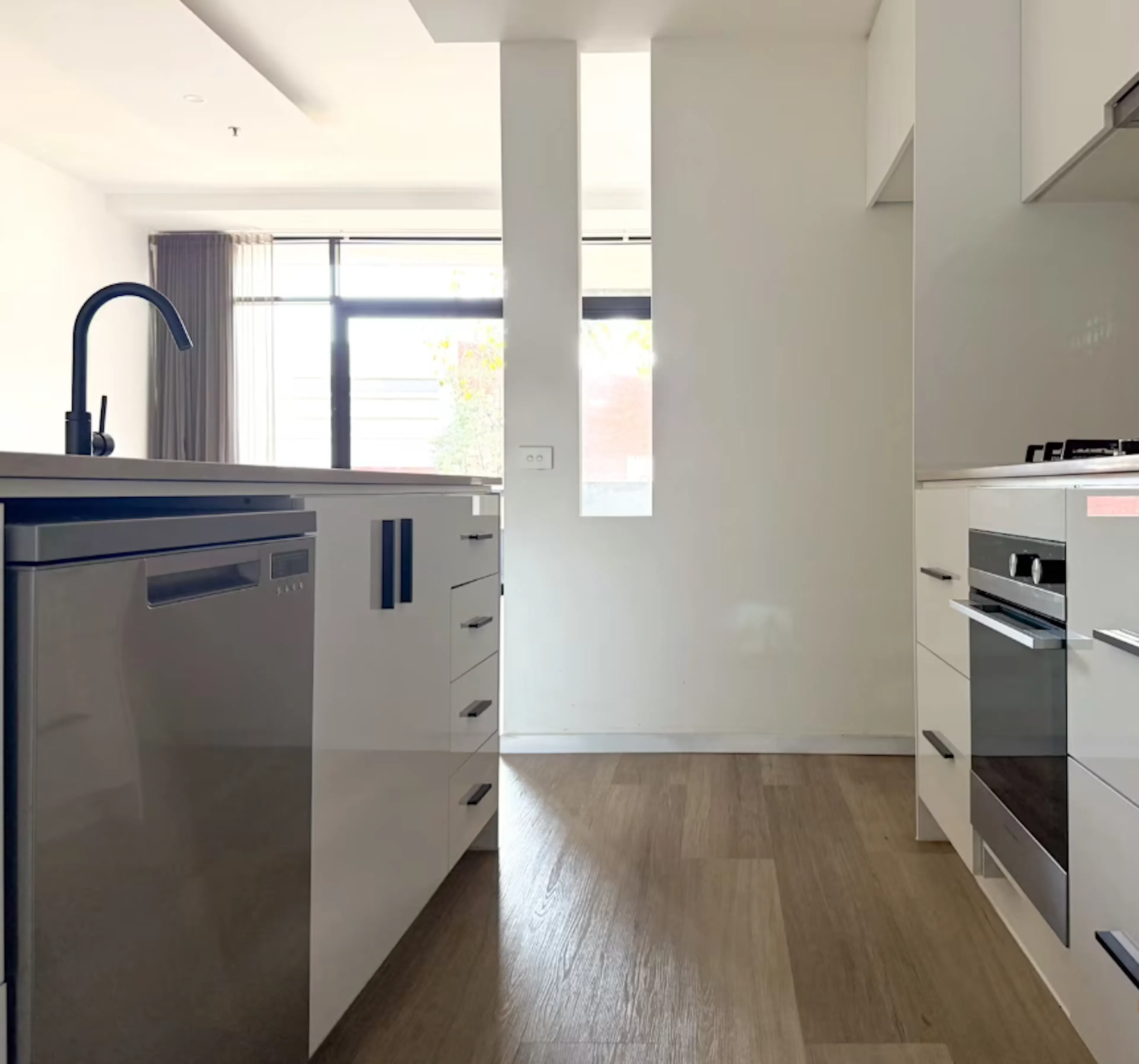 KITCHEN KITCHEN 4