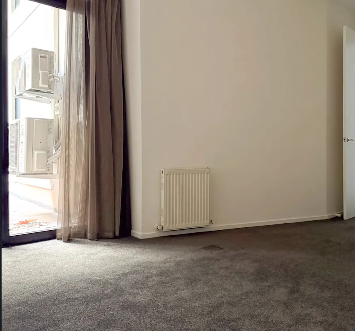ROOM ROOM